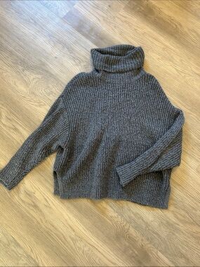 Zara Dark Gray Ribbed Turtleneck Sweater